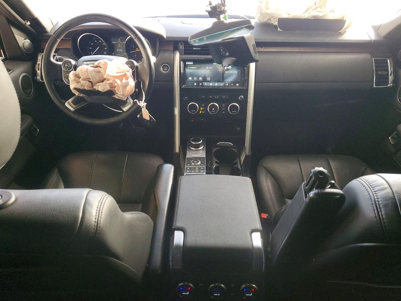 2017 LAND ROVER DISCOVERY HSE photo 8