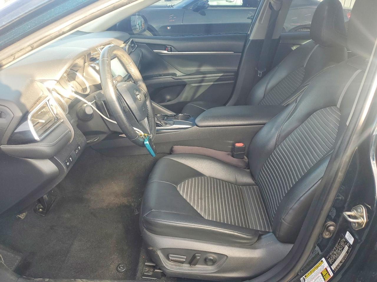 2018 TOYOTA CAMRY L photo 7