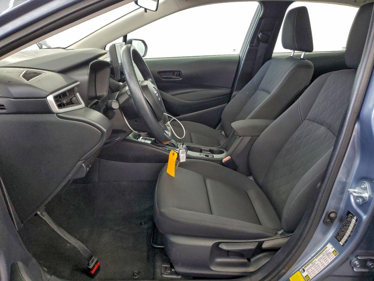 2025 TOYOTA COROLLA LE photo 7