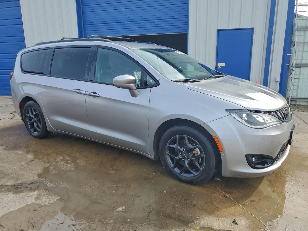 2019 CHRYSLER PACIFICA TOURING L PLUS photo 4