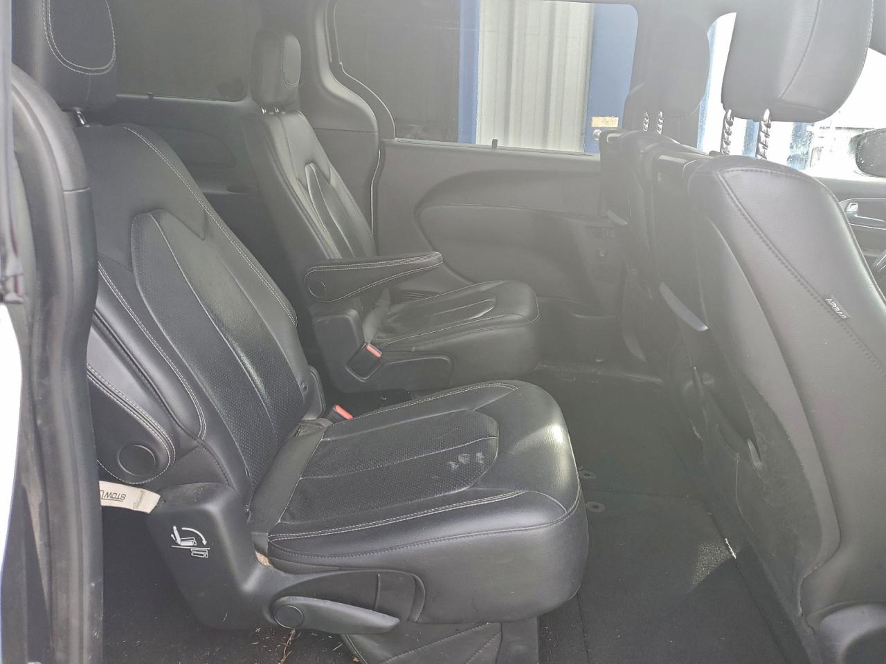 2019 CHRYSLER PACIFICA TOURING L PLUS photo 11