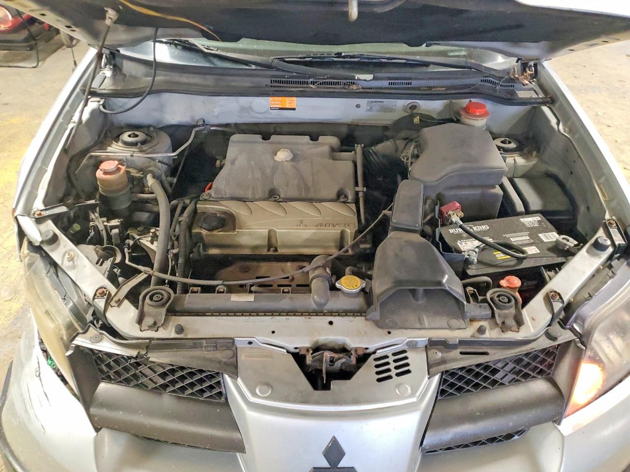 2004 MITSUBISHI OUTLANDER LS photo 11