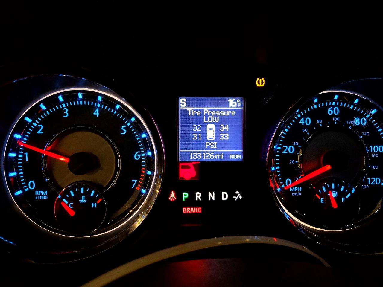 2012 CHRYSLER TOWN & COUNTRY TOURING L photo 9