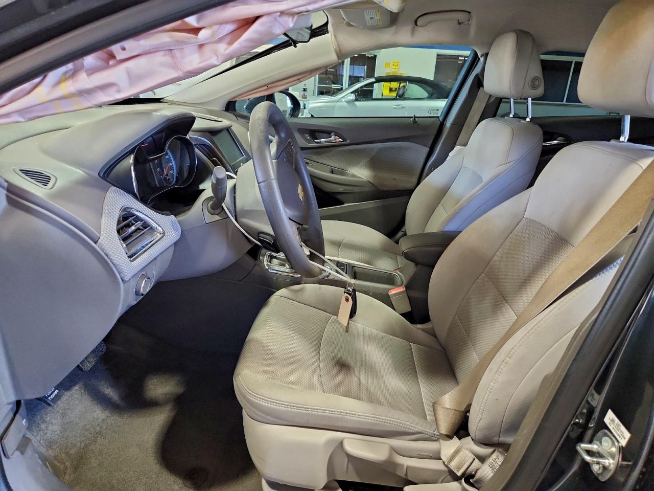2017 CHEVROLET CRUZE LT photo 7
