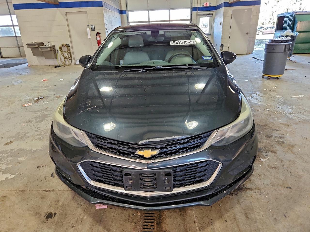 2017 CHEVROLET CRUZE LT photo 5