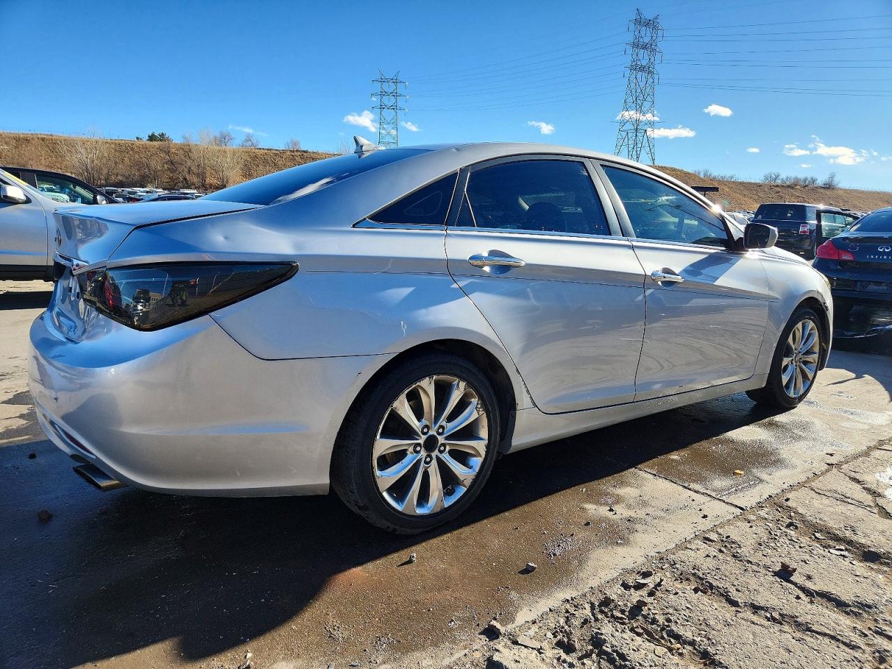 2011 HYUNDAI SONATA SE photo 3