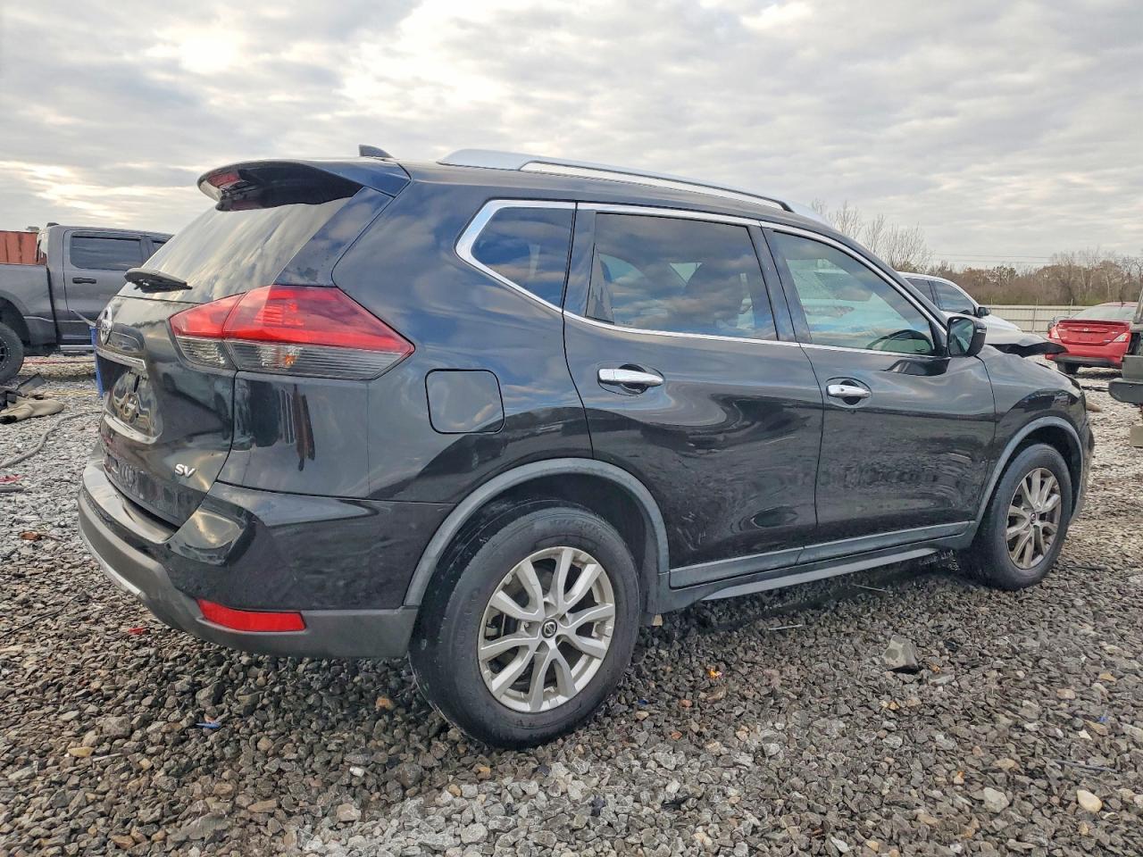 2018 NISSAN ROGUE S photo 3