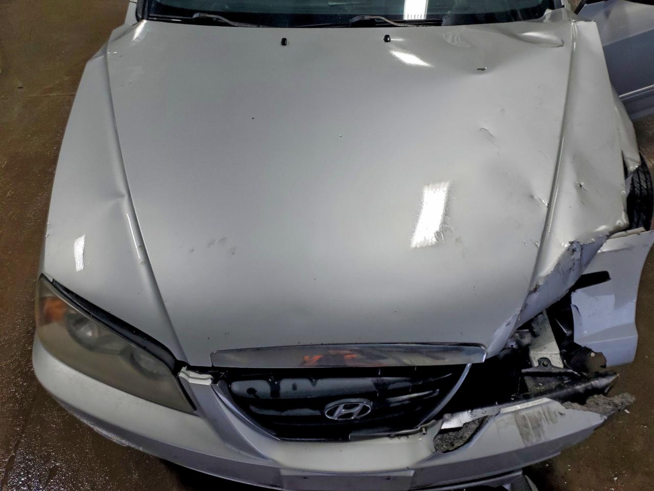 2005 HYUNDAI ELANTRA GLS photo 11