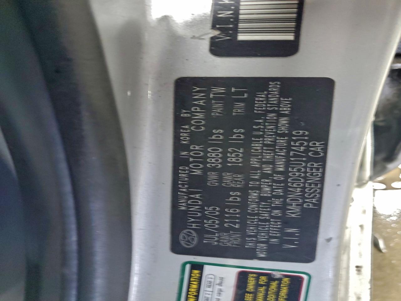 2005 HYUNDAI ELANTRA GLS photo 12