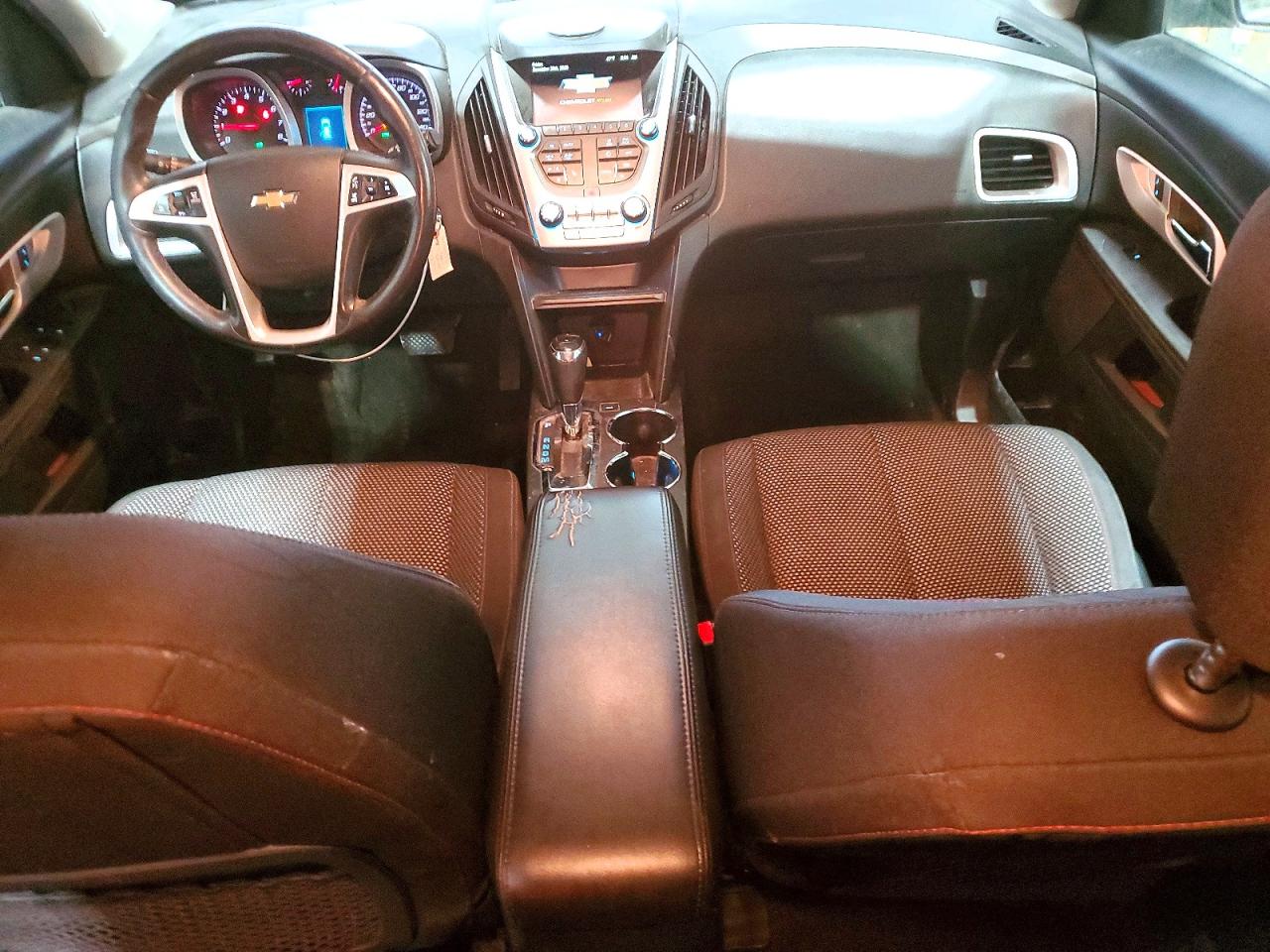 2017 CHEVROLET EQUINOX LT photo 8
