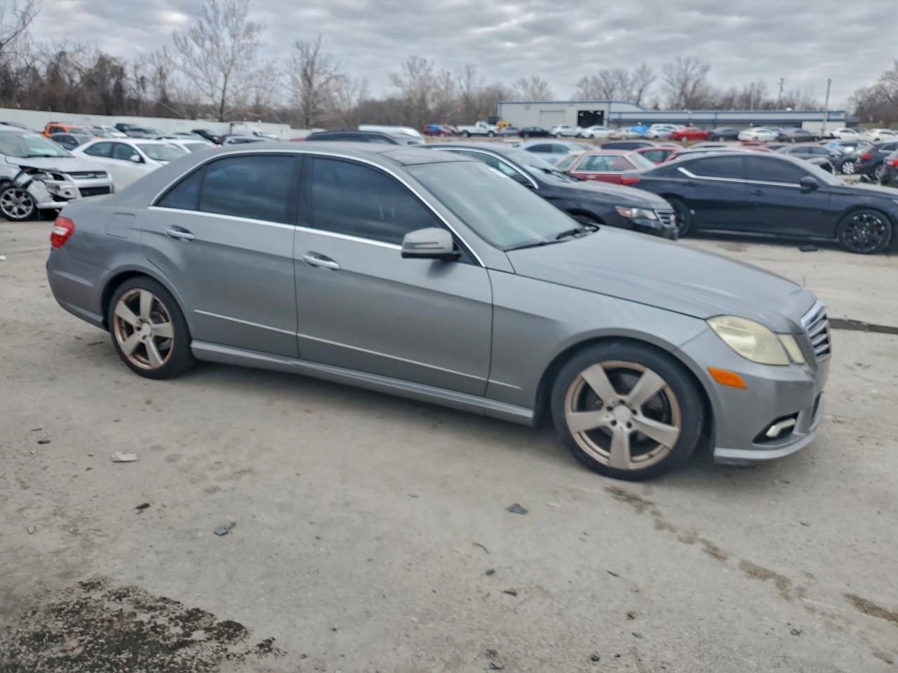 2010 MERCEDES-BENZ E 350 photo 4