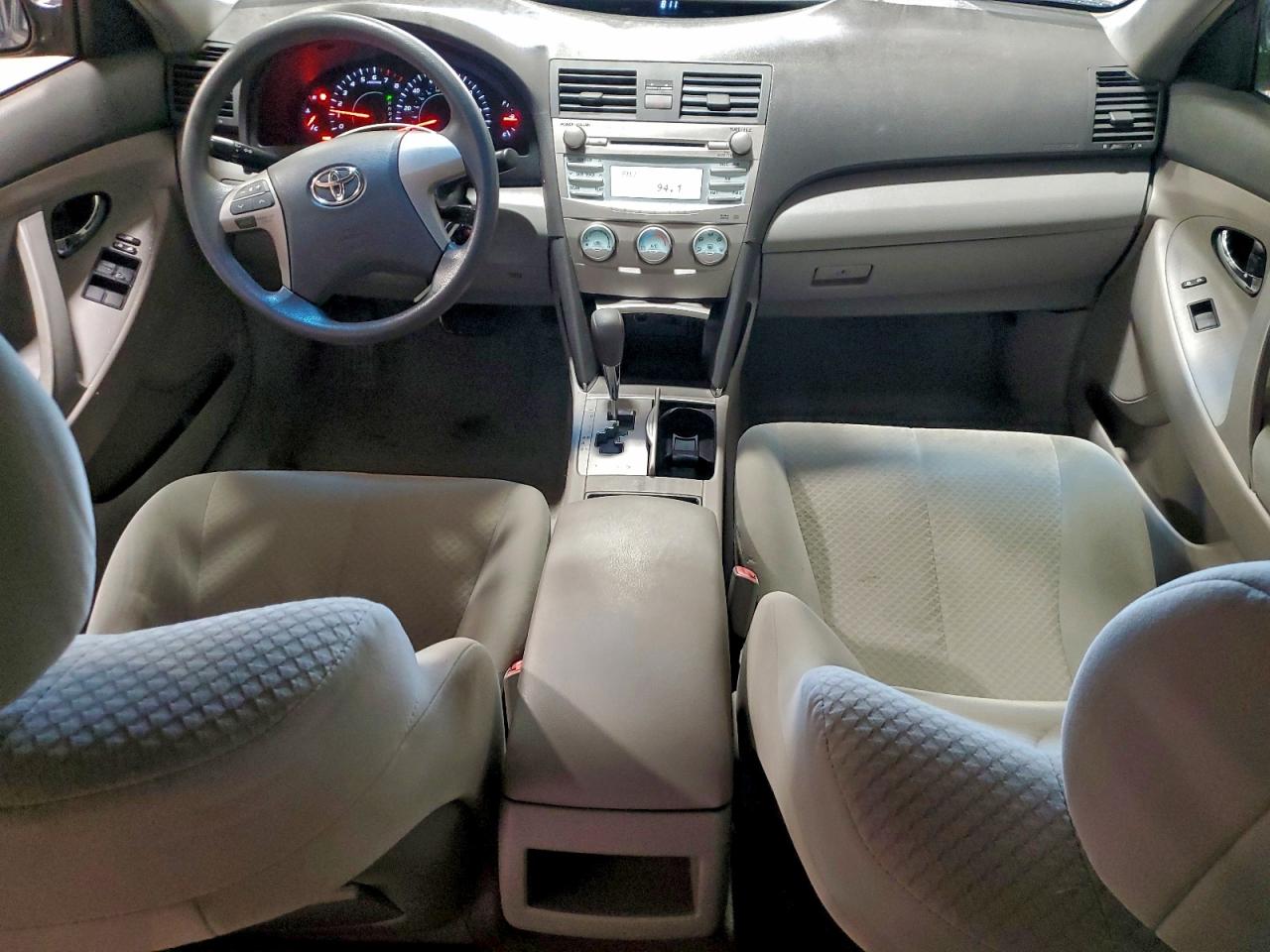 2009 TOYOTA CAMRY BASE photo 8