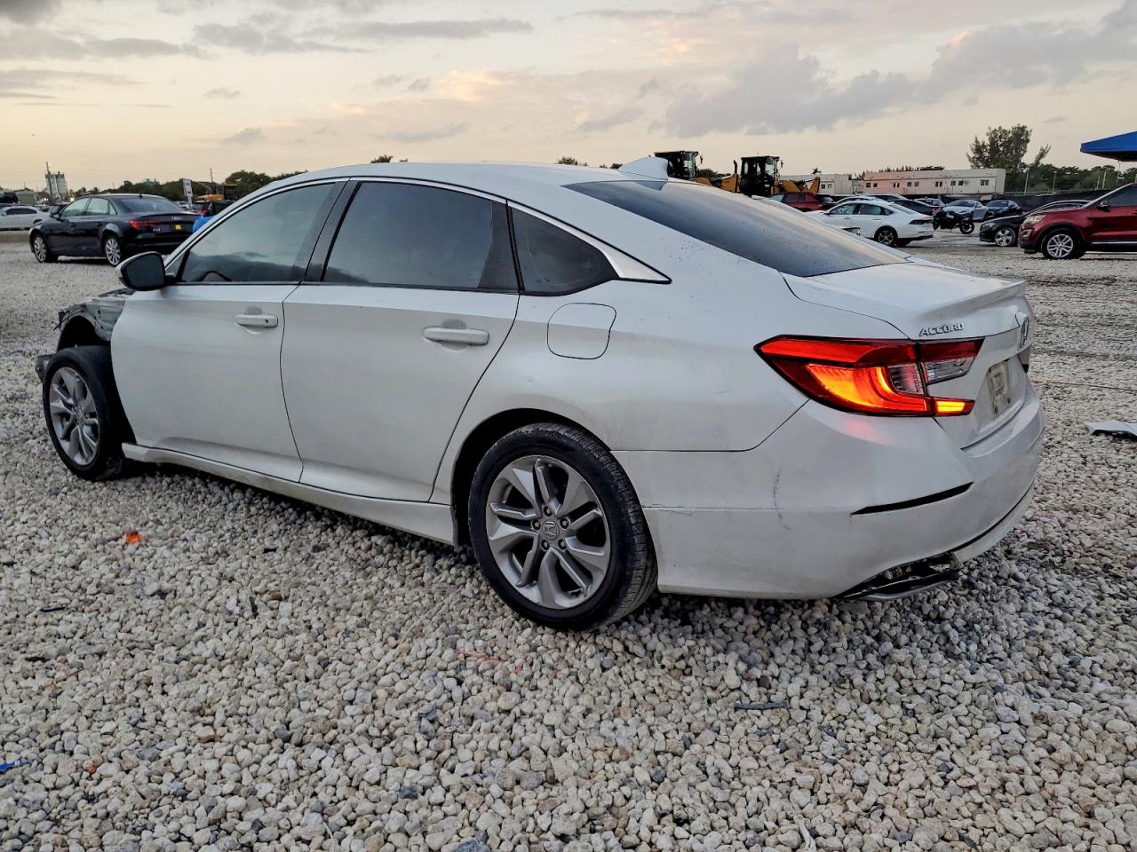 2018 HONDA ACCORD LX photo 2