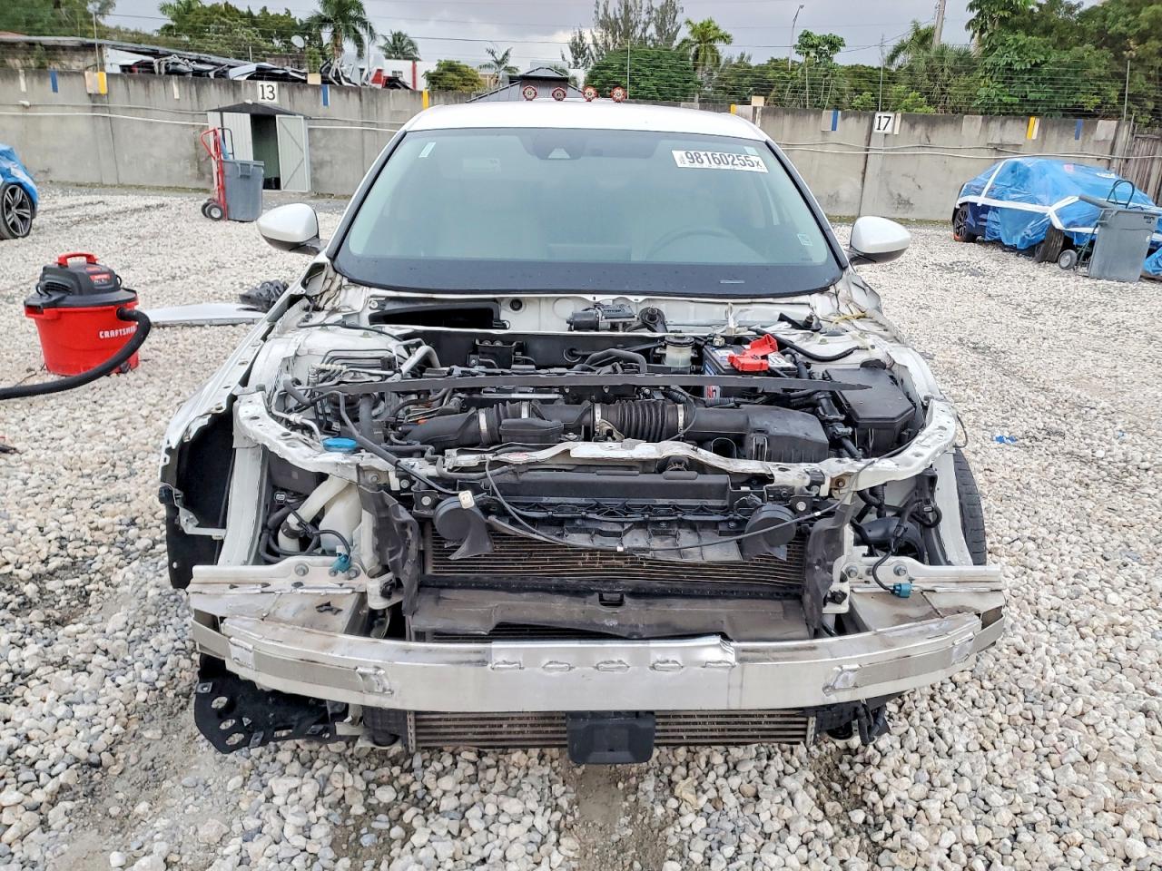 2018 HONDA ACCORD LX photo 5