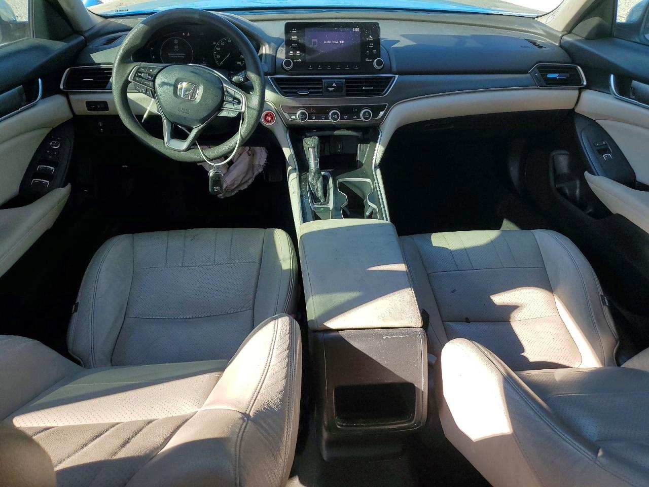 2018 HONDA ACCORD LX photo 8