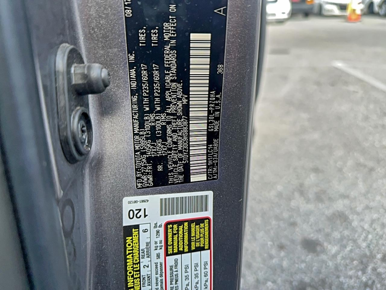 2017 TOYOTA SIENNA XLE photo 10