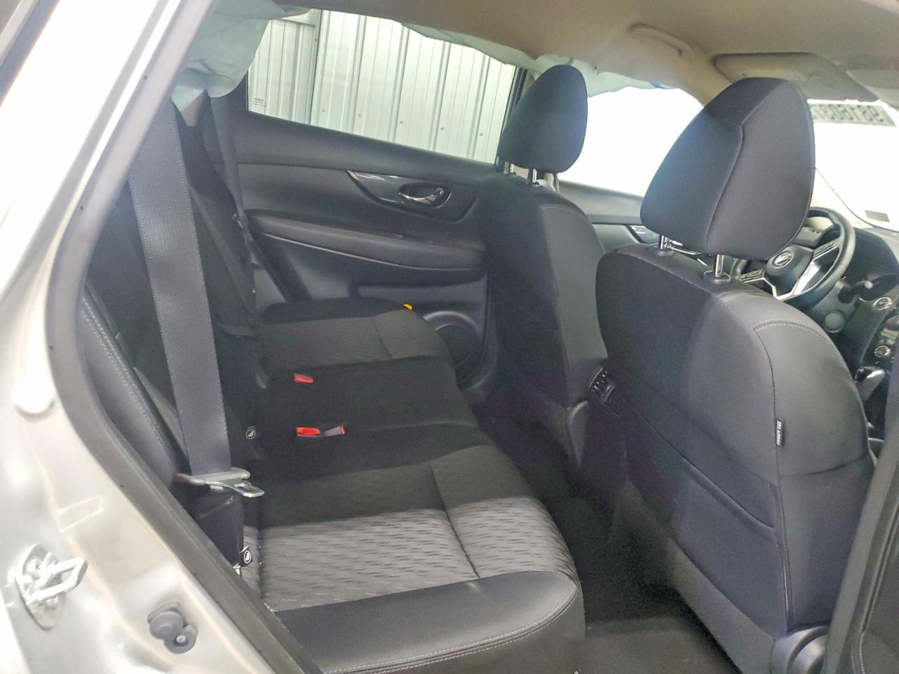 2018 NISSAN ROGUE S photo 10
