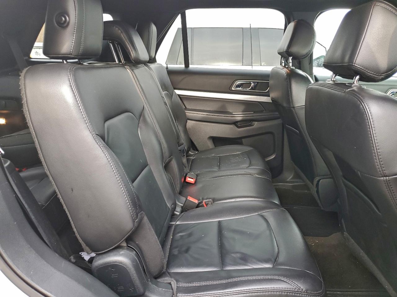 2017 FORD EXPLORER XLT photo 11