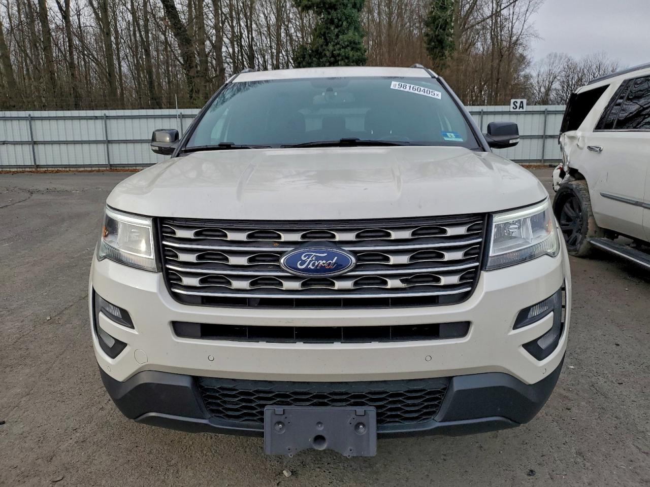 2017 FORD EXPLORER XLT photo 5