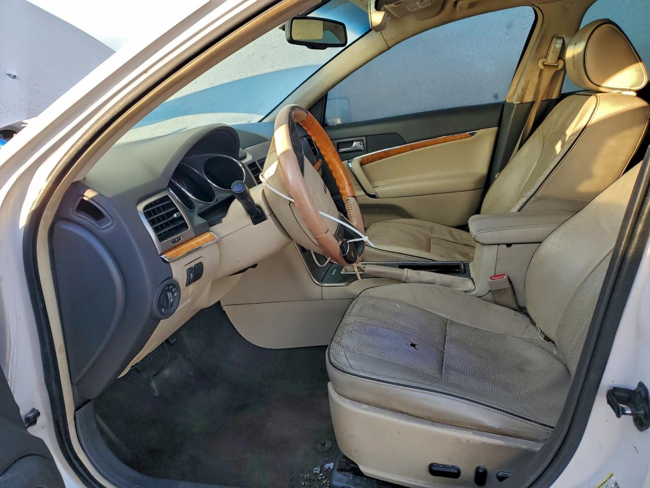 2011 LINCOLN MKZ photo 7