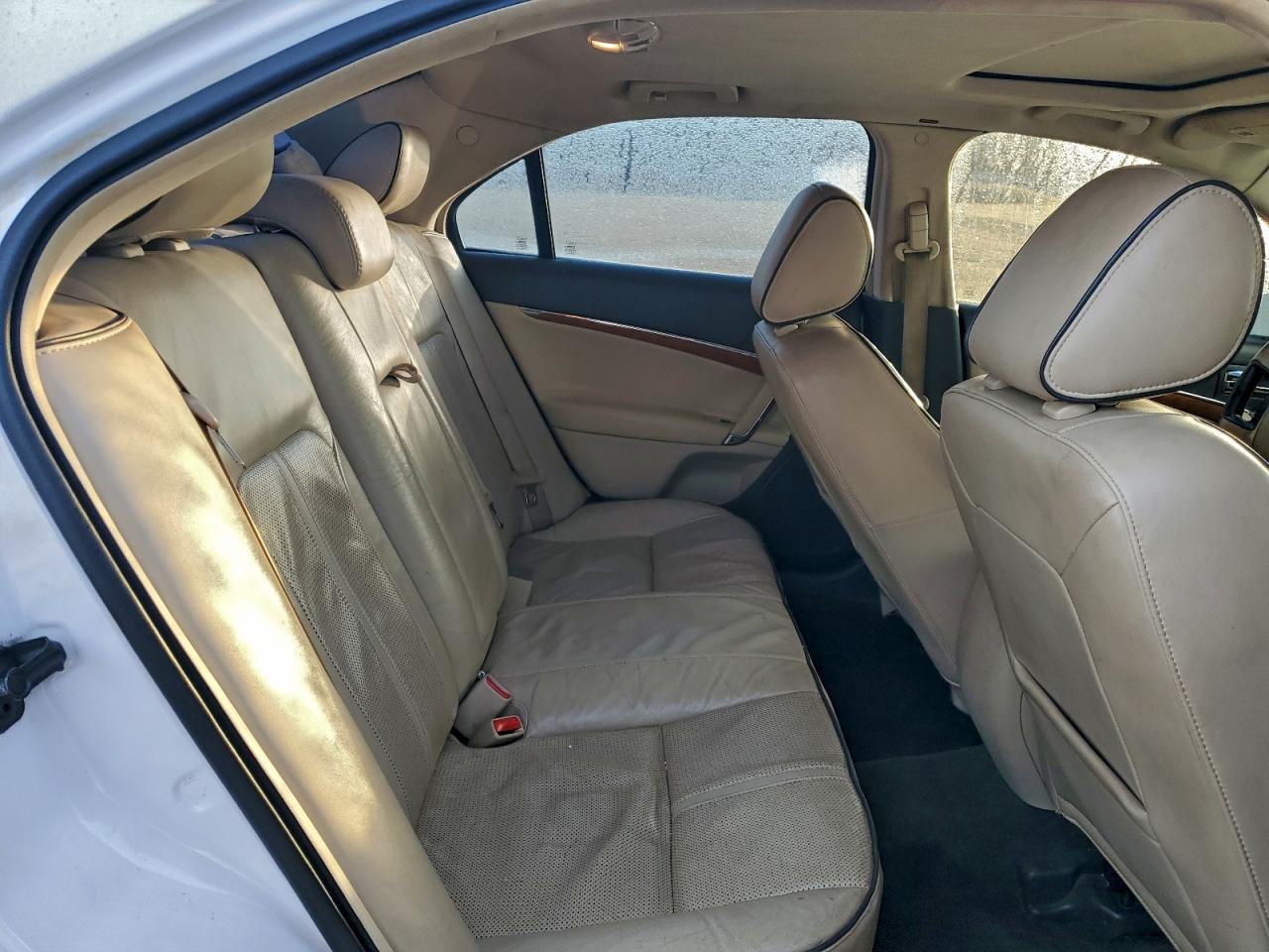 2011 LINCOLN MKZ photo 10