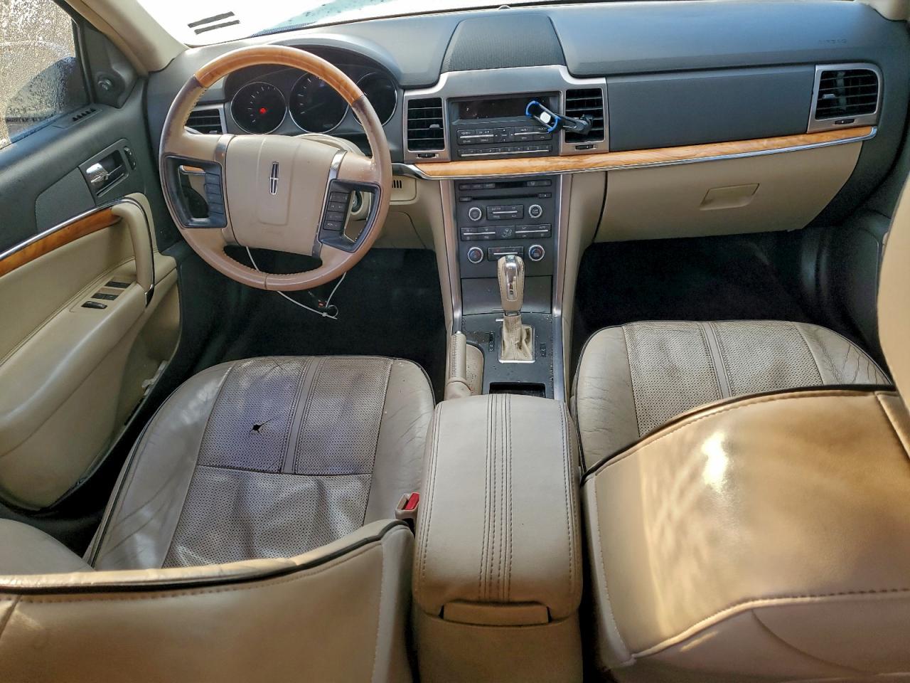 2011 LINCOLN MKZ photo 8