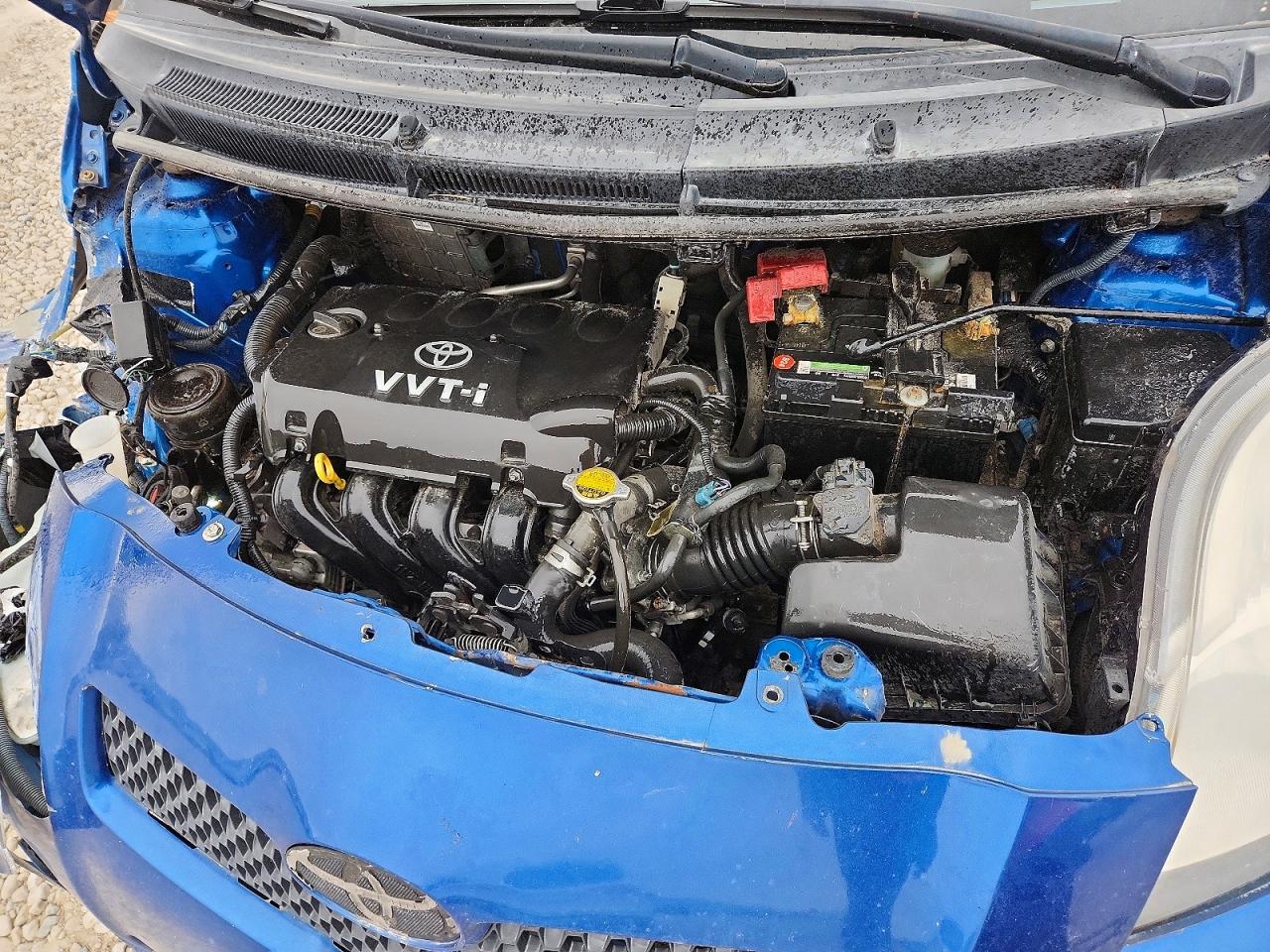 2008 TOYOTA YARIS photo 11