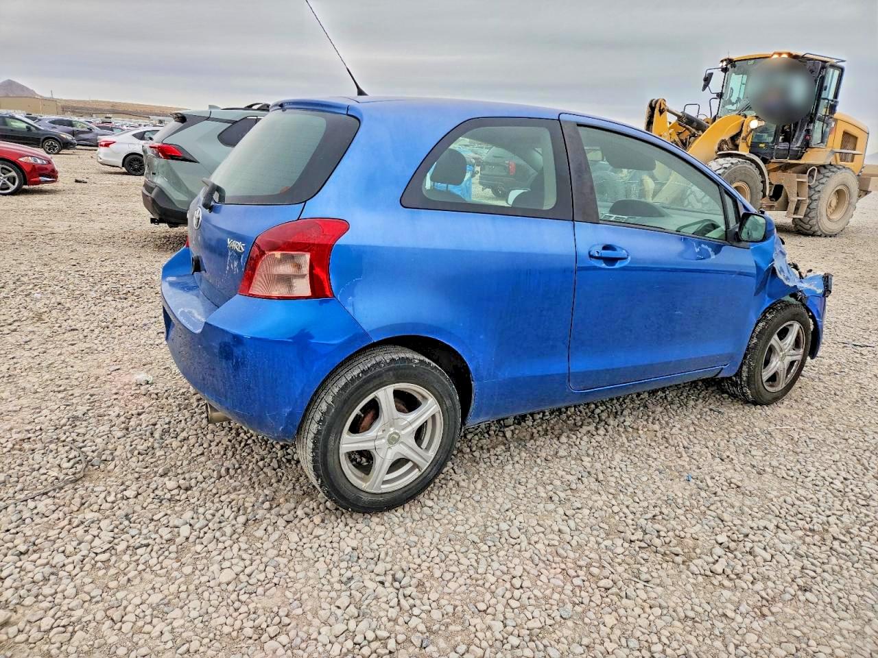 2008 TOYOTA YARIS photo 3