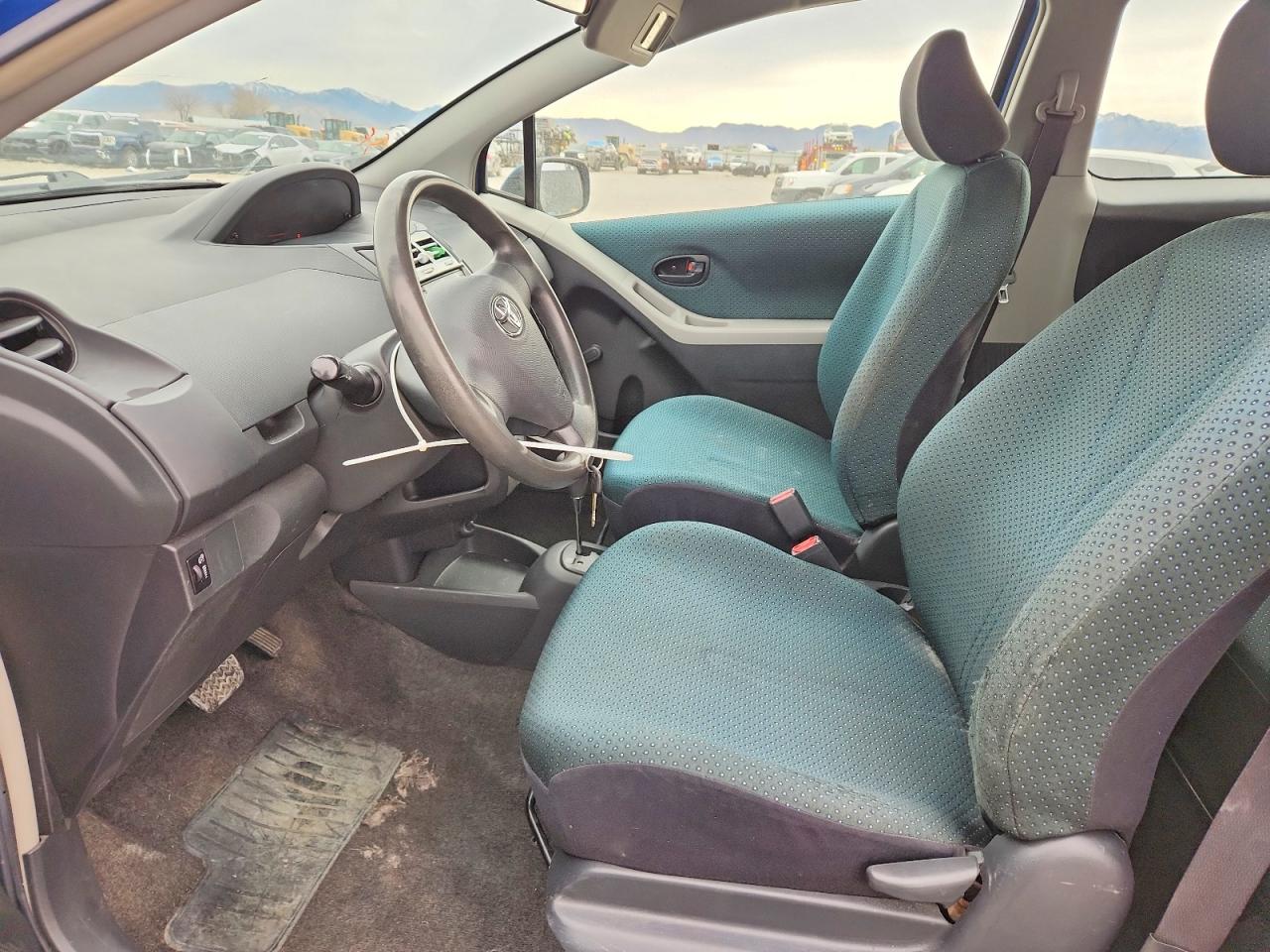 2008 TOYOTA YARIS photo 7