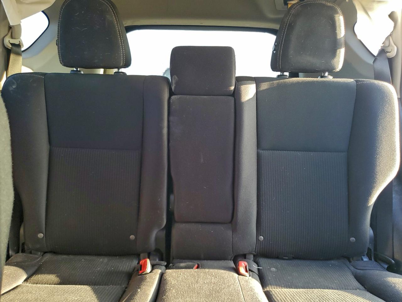 2014 TOYOTA RAV4 XLE photo 10