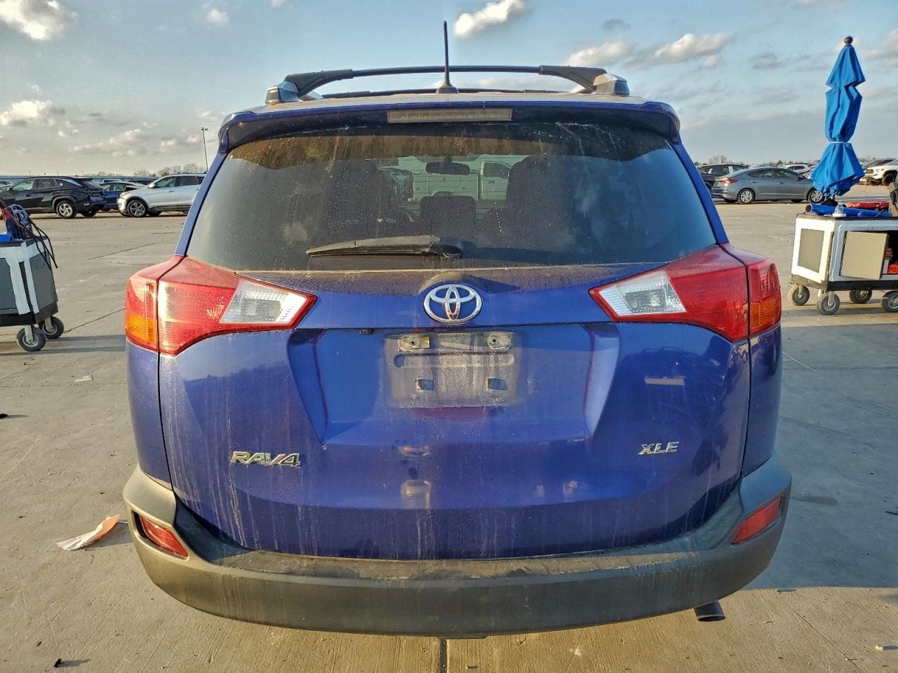 2014 TOYOTA RAV4 XLE photo 6