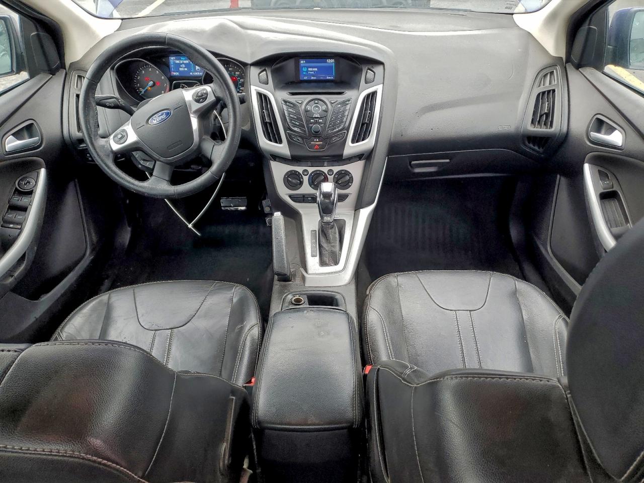 2014 FORD FOCUS SE photo 8