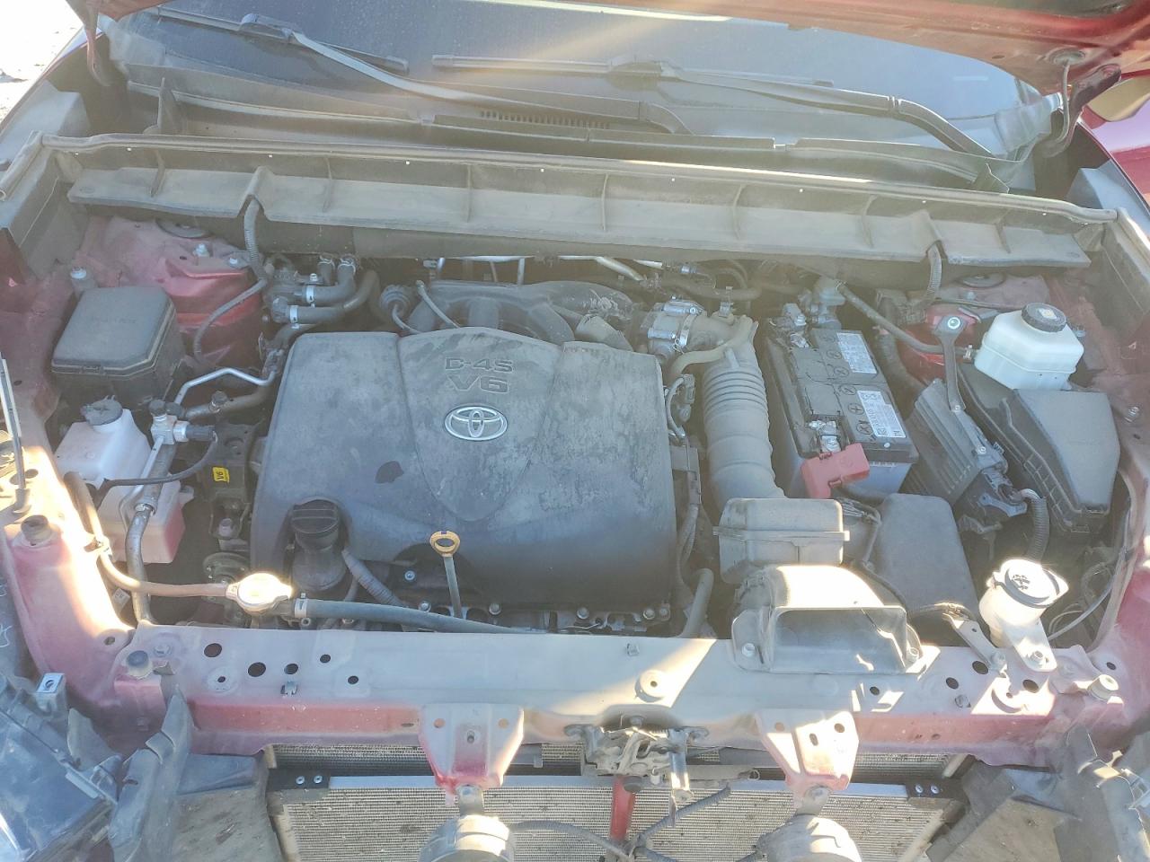 2021 TOYOTA HIGHLANDER XLE photo 12
