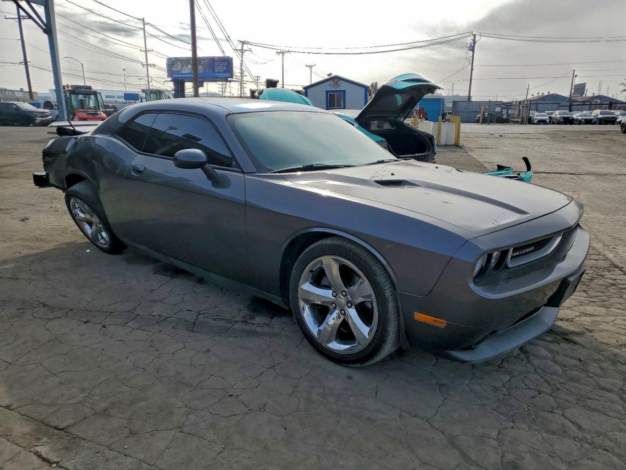2013 DODGE CHALLENGER SXT photo 4