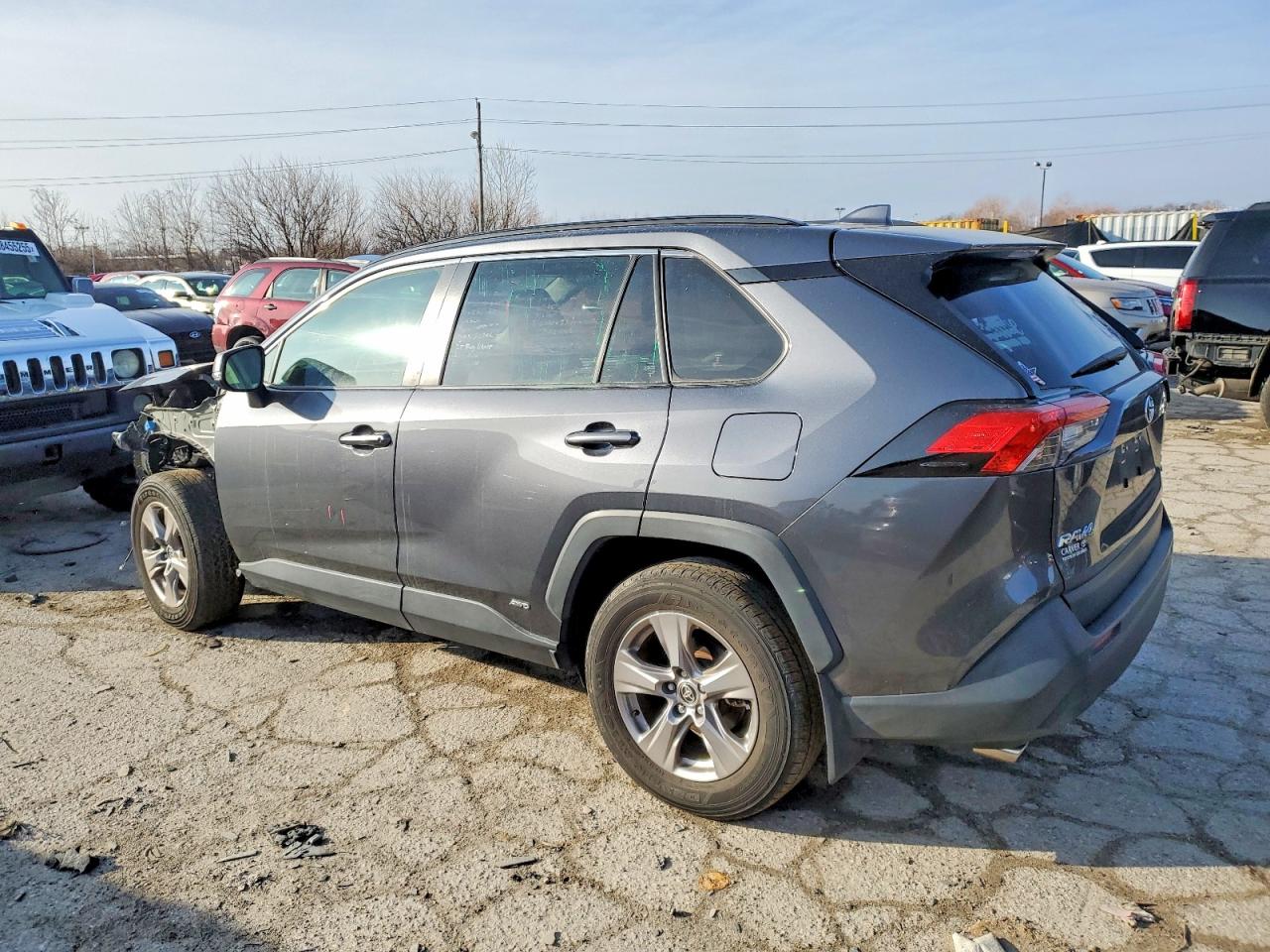 2022 TOYOTA RAV4 XLE photo 2