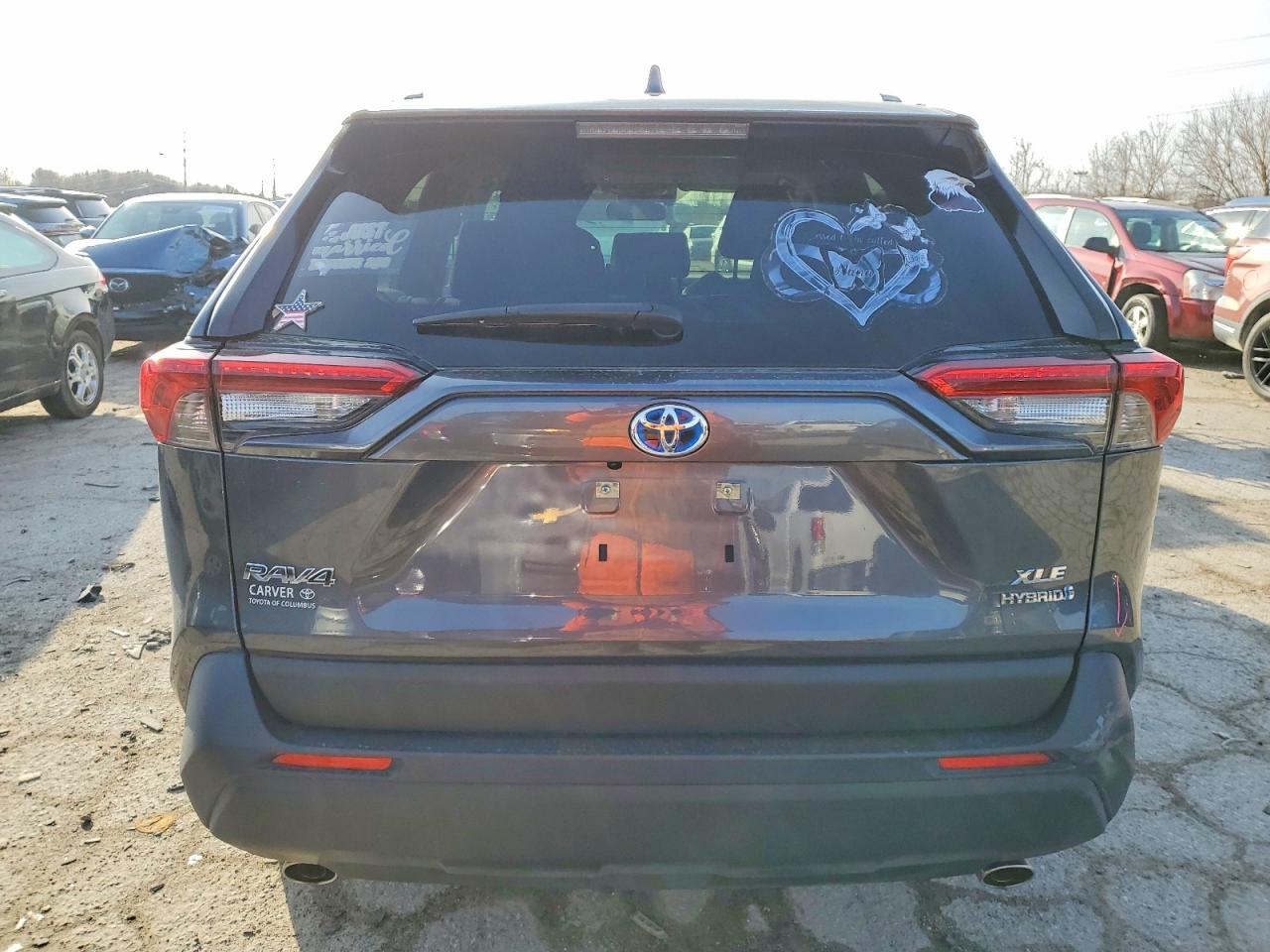 2022 TOYOTA RAV4 XLE photo 6
