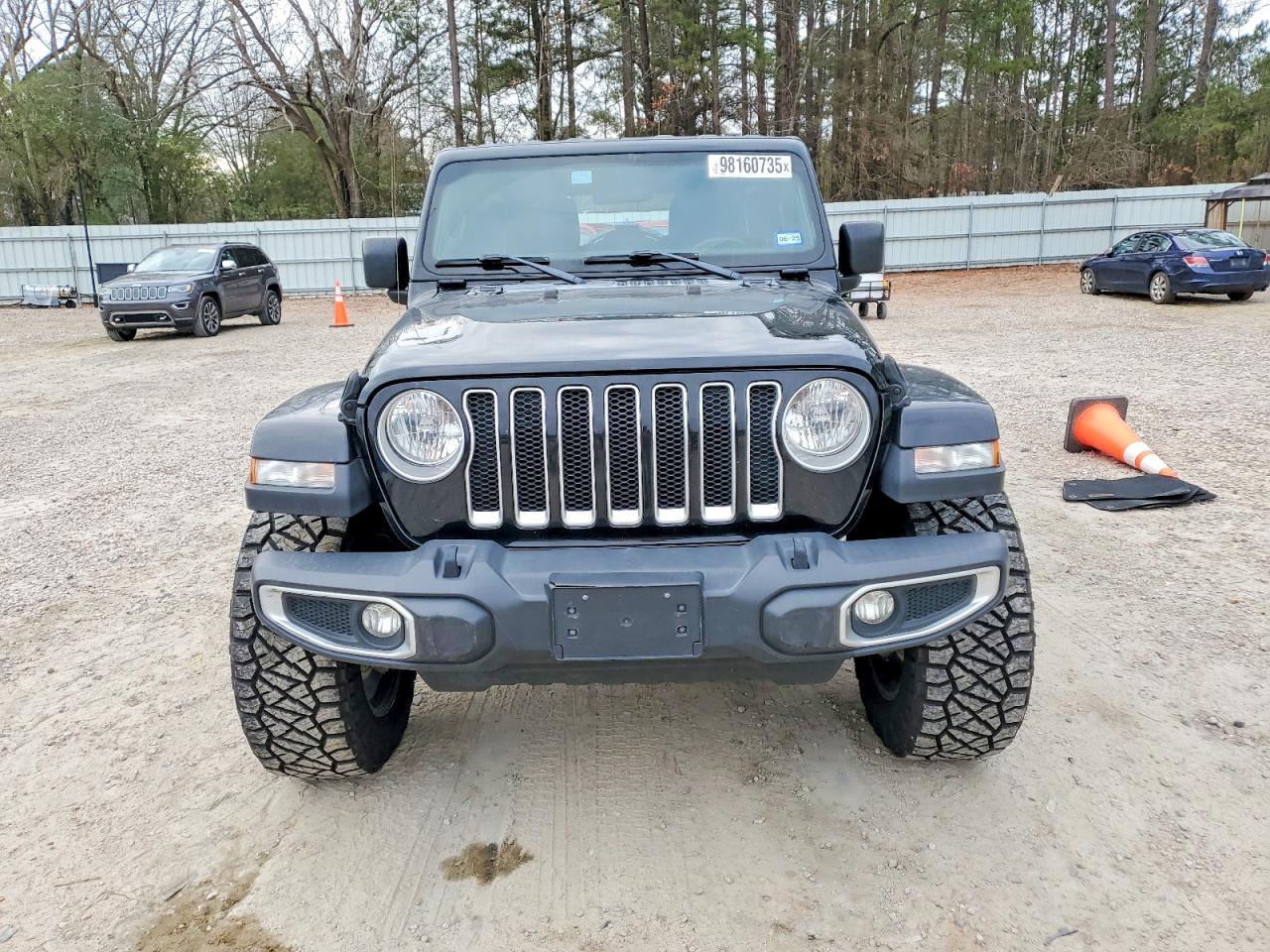 2018 JEEP WRANGLER UNLIMITED SAHARA photo 5