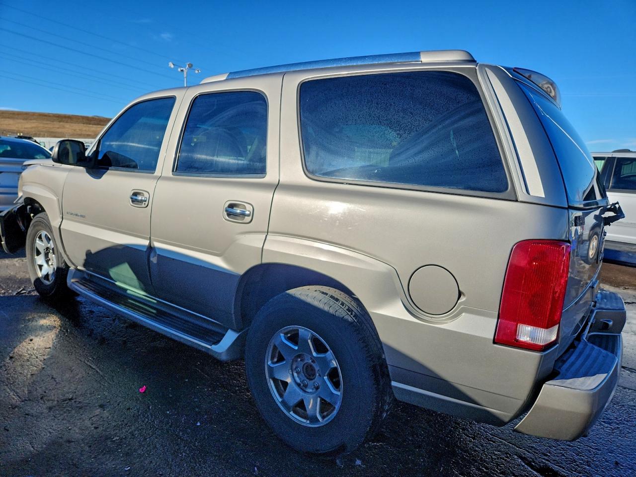 2002 CADILLAC ESCALADE LUXURY photo 2