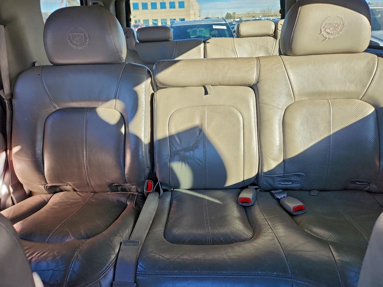 2002 CADILLAC ESCALADE LUXURY photo 10