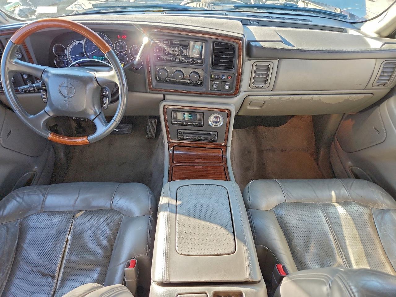 2002 CADILLAC ESCALADE LUXURY photo 8