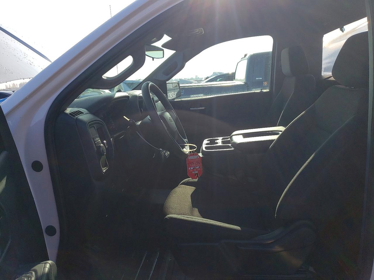 2024 CHEVROLET SILVERADO C1500 photo 7