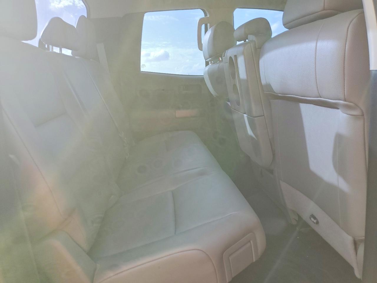 2011 TOYOTA TUNDRA photo 10