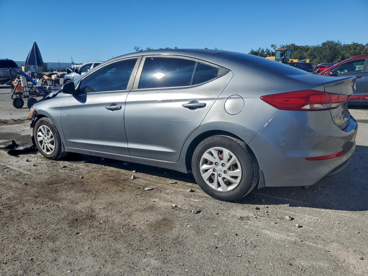 2018 HYUNDAI ELANTRA SE photo 2