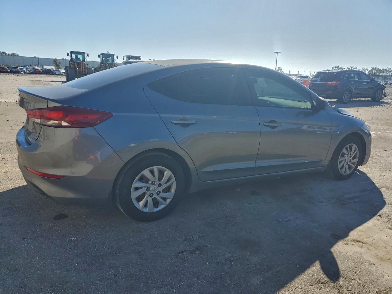 2018 HYUNDAI ELANTRA SE photo 3