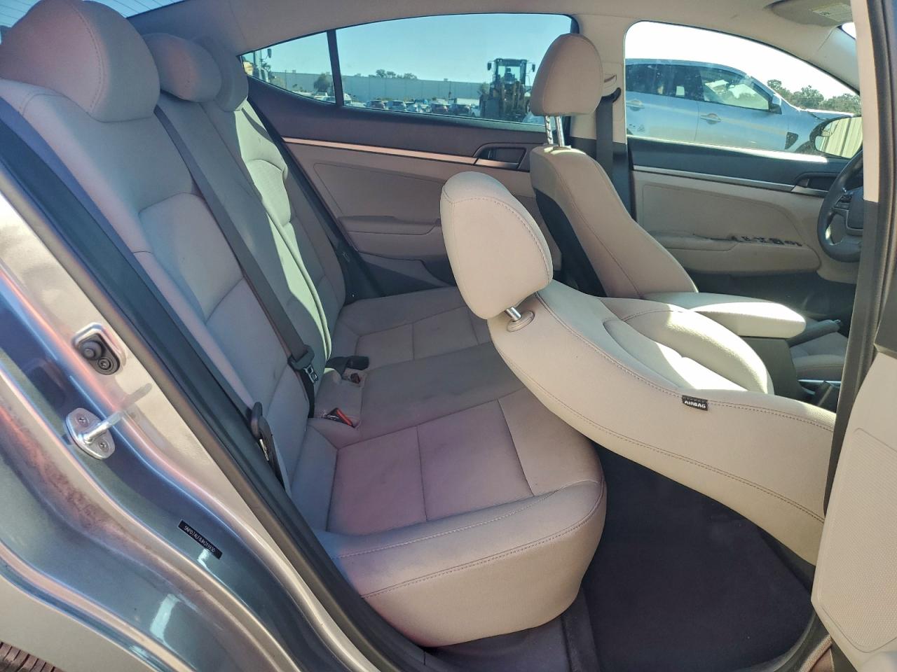 2018 HYUNDAI ELANTRA SE photo 10