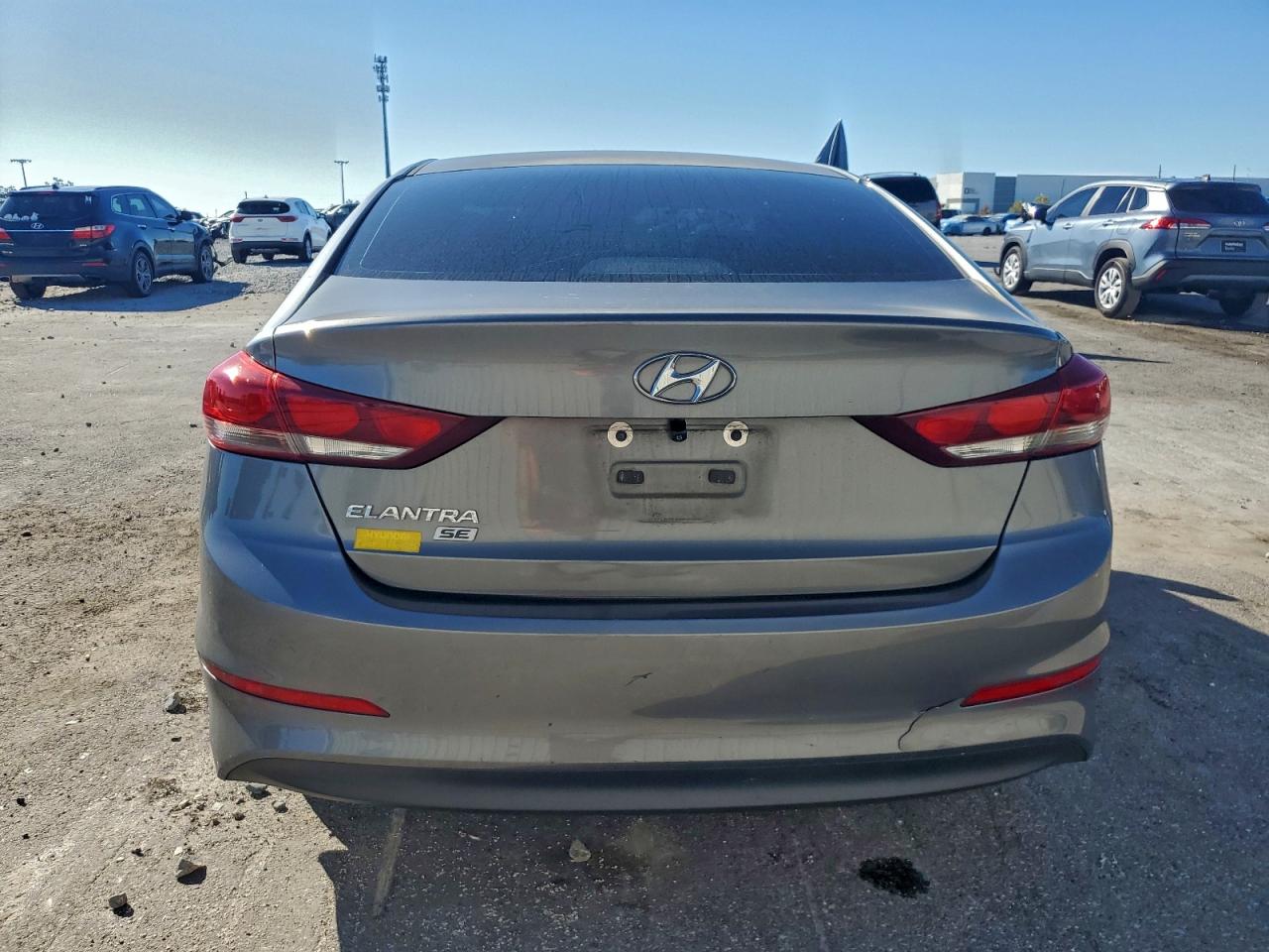 2018 HYUNDAI ELANTRA SE photo 6