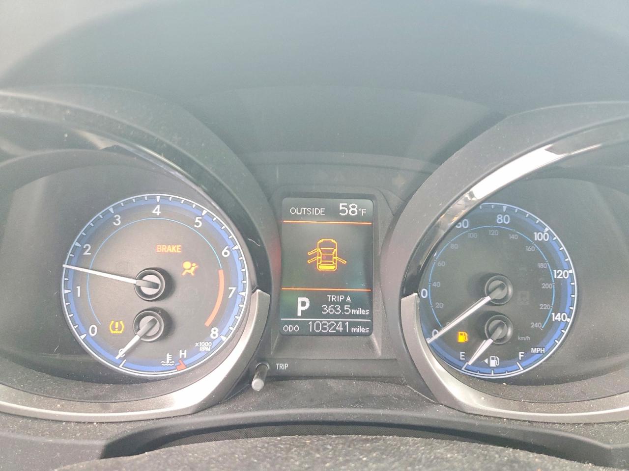 2014 TOYOTA COROLLA L photo 9