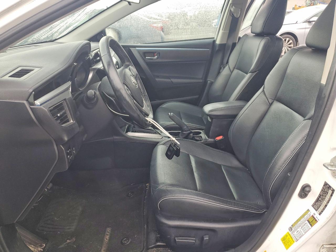 2014 TOYOTA COROLLA L photo 7