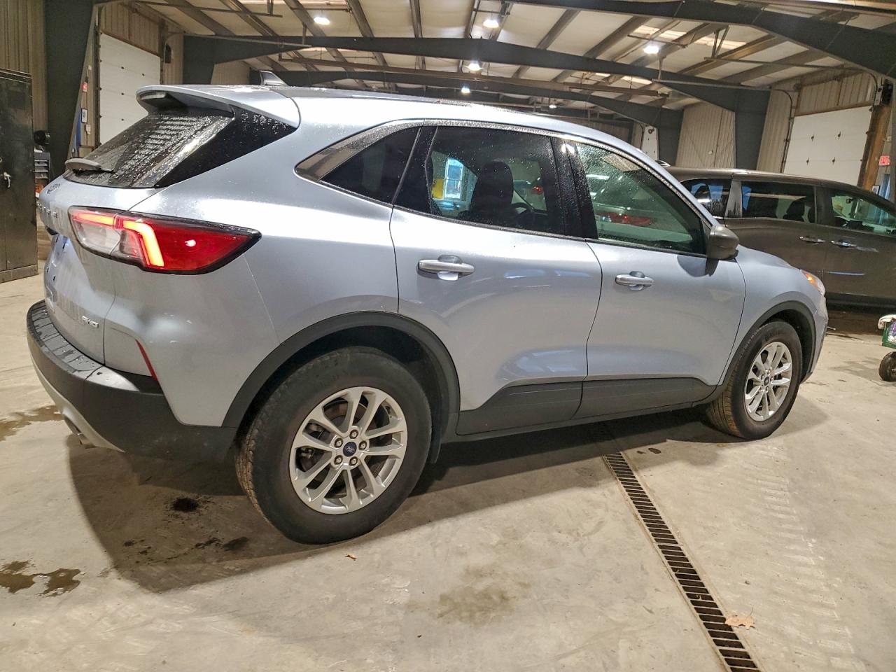 2022 FORD ESCAPE SE photo 3