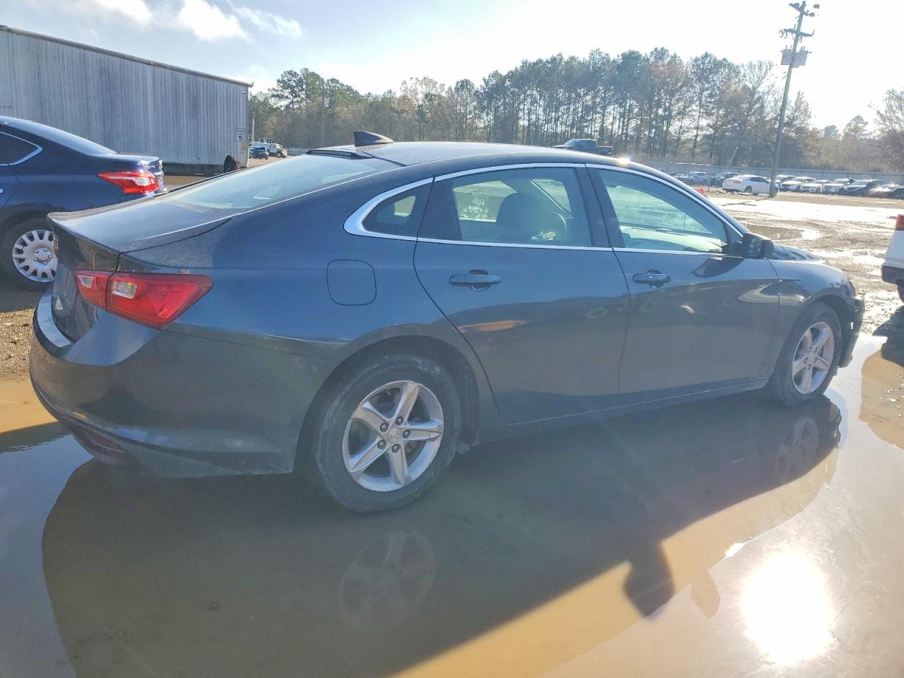 2020 CHEVROLET MALIBU LS photo 3